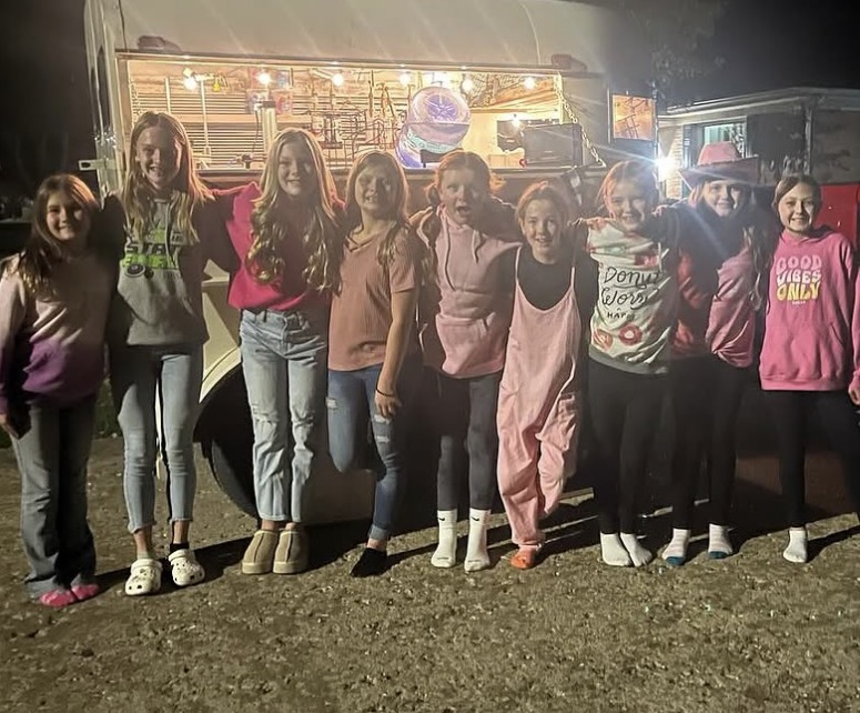 Happy customers at the truck